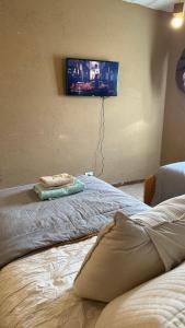 Ein Bett oder Betten in einem Zimmer der Unterkunft Room