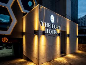 Certifikát, hodnocení, plakát nebo jiný dokument vystavený v ubytování Luce Hotel