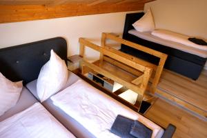 Natur- und Aktivresort Senftenberg客房内的一张或多张床位