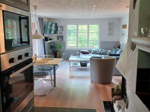 Köök või kööginurk majutusasutuses Pleasant apartment in Bjurvik