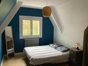 Fotografia z galérie ubytovania Chambre à louer avec grand lit 160 par 200 au Mans v destinácii Le Mans