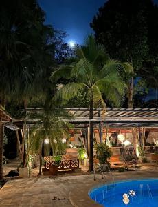 Bazén v ubytování Curiol Boutique Hotel & Lounge nebo v jeho okolí