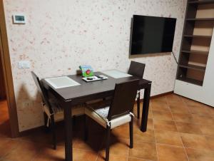 TV a/nebo společenská místnost v ubytování Border House