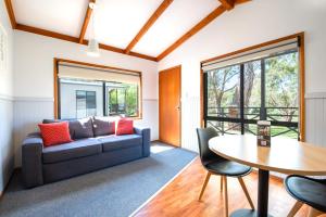 Χώρος καθιστικού στο Echo Holiday Parks - Naracoorte