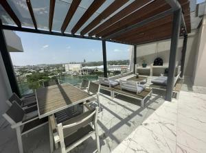 Balkón nebo terasa v ubytování Luxury Penthouse in Cabo Norte