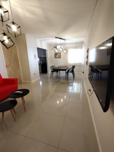 Μια τηλεόραση ή/και κέντρο ψυχαγωγίας στο Consorcio María Auxiliadora1H +3 φωτογραφίες