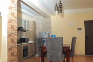 Kjøkken eller kjøkkenkrok på Spacious, beautiful, elegant, with natural light 1 bedroom Apartment