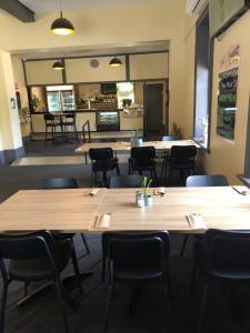 Cornucopia hotel餐厅或其他用餐的地方