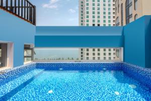 Bazén v ubytování BIDV Beach Hotel Nha Trang nebo v jeho okolí
