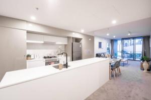 Gallery image of Urban Elegance 2B2B w parking, pool South Brisbane in Brisbane