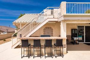 Balcone o terrazza di HavaMemorable Stay Pool Spa Firepit VIEWS!