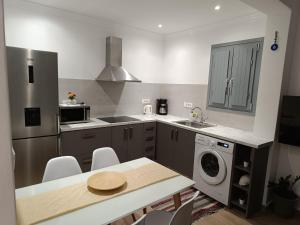 Gallery image of Bliss Holidays Spot in Fira