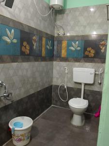 Ένα μπάνιο στο SD Residency - Yercaud