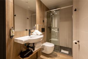 Łazienka w obiekcie Leonardo Boutique Hotel San Sebastián