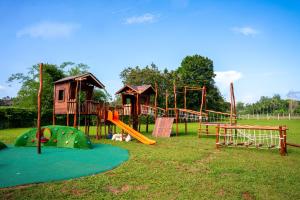 Ο χώρος παιχνιδιού για παιδιά στο Aston Serang Hotel & Convention Center