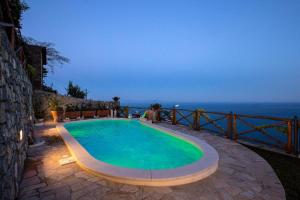 The swimming pool at or close to Villa Primavera