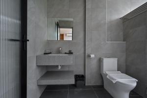 Ένα μπάνιο στο Macalister 288 +27 φωτογραφίες