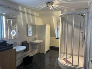 Koupelna v ubytování Pension Burkhardt