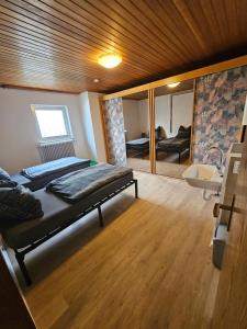 Posezení v ubytování Gästehaus Weißes Lamm - MONTEURZIMMER