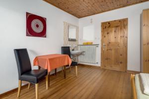 Kuchyň nebo kuchyňský kout v ubytování Oberköbenhof Wohnung Berg