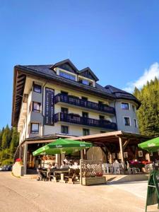 Budova, kde se hotel nachází