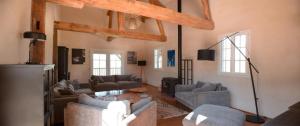 Posedenie v ubytovaní La Bastide 1767 Villa de charme avec piscine 15x5, climatisation, 4 chambres, cuisine extérieur