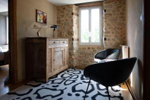 Fotografia z galérie ubytovania La Bastide 1767 Villa de charme avec piscine 15x5, climatisation, 4 chambres, cuisine extérieur v destinácii Saint-Mont
