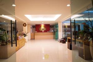 Lobbyn eller receptionsområdet på Muanmanee Boutique Hotel