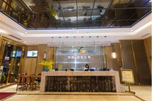 Ο χώρος του λόμπι ή της ρεσεψιόν στο Orange Tree International Hotel Zhujiang New Town Huacheng Sqaure Branch - Free Shuttle Bus to Canton Fair Complex During Canton Fair Period