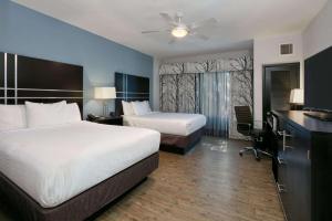 Postel nebo postele na pokoji v ubytování La Quinta Inn & Suites by Wyndham Lubbock Southwest