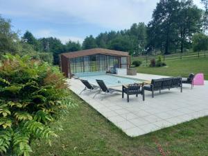 Κήπος έξω από το Chalet au cœur de la nature