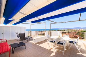 Balkón nebo terasa v ubytování UHC ACACIAS APARTMENTS SALOU