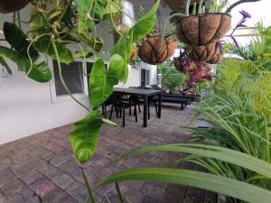 Ein Garten an der Unterkunft Guesthouse Fuik