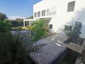Ein Garten an der Unterkunft Guesthouse Fuik