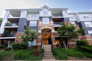 an exterior view of a apartment building at Perfect Stay! 1 BR mins to DC in Arlington