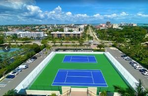 Tenis a/nebo squash v ubytování Oceanfront Condo on the Beach nebo okolí