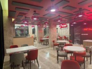 Restavracija oz. druge možnosti za prehrano v nastanitvi Terminal Inn By Edar City -C Ring Road