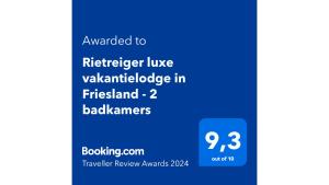 ein Screenshot der Web-Seite auf Feuerinsel-Rückbänken in der Unterkunft Rietreiger luxe vakantielodge in Friesland - 2 badkamers in Grou