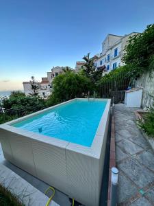 Galeriebild der Unterkunft Villa Teresa con piscina costiera amalfitana in Vietri