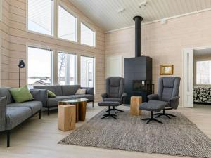 Posezení v ubytování Holiday Home Palanteen haavelinna by Interhome