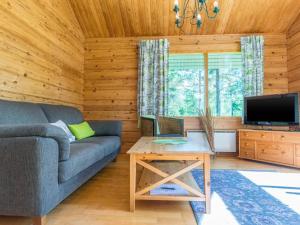 TV a/nebo společenská místnost v ubytování Holiday Home Paju 7 by Interhome