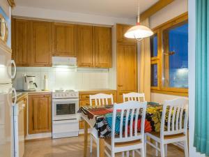 Köök või kööginurk majutusasutuses Holiday Home Lomariekko 6 b 6 by Interhome
