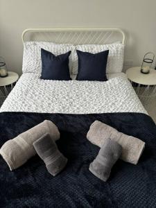 Posteľ alebo postele v izbe v ubytovaní Lowther Apartment - 2 Bed Apartment