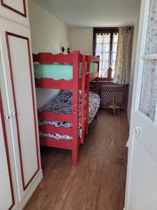 Postel nebo postele na pokoji v ubytování Chambres d’Hôtes Chez Claire