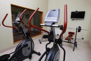 Fitness centrum a/nebo fitness zařízení v ubytování Hotel Diego de Almagro Coyhaique