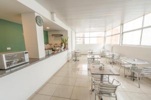 Εστιατόριο ή άλλο μέρος για φαγητό στο Basic Hotel Centenario by Hoteles MS