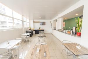 Χώρος καθιστικού στο Basic Hotel Centenario by Hoteles MS