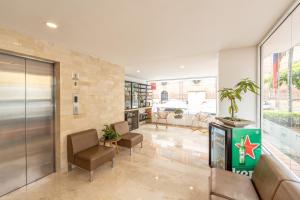Χώρος καθιστικού στο Basic Hotel Centenario by Hoteles MS