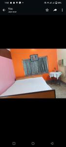 Postel nebo postele na pokoji v ubytování Aleyahome stay