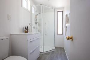 Koupelna v ubytování Kings Little Secret + 16 fotografií